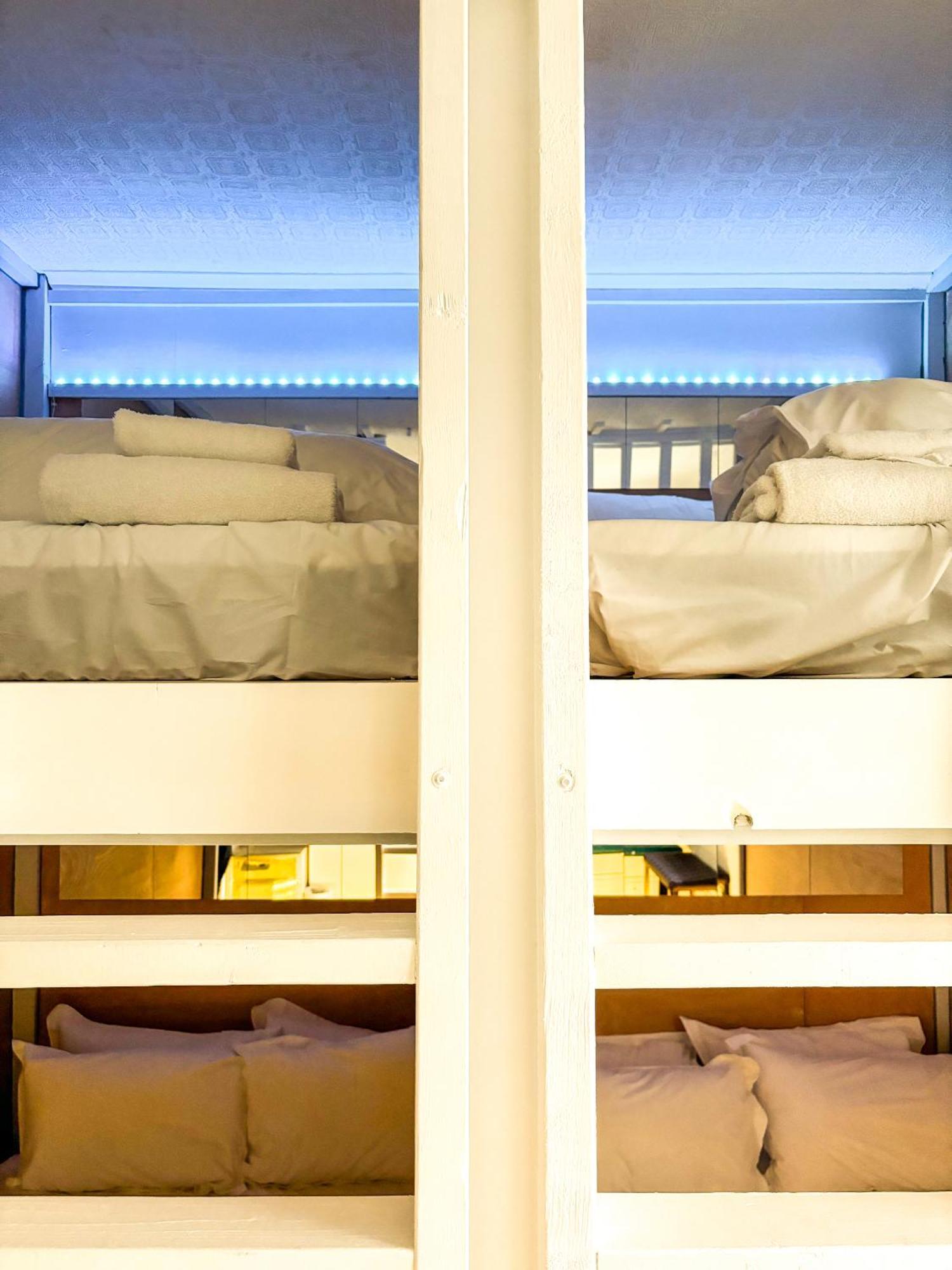 X Hotel Brunswick Square Brighton Room photo