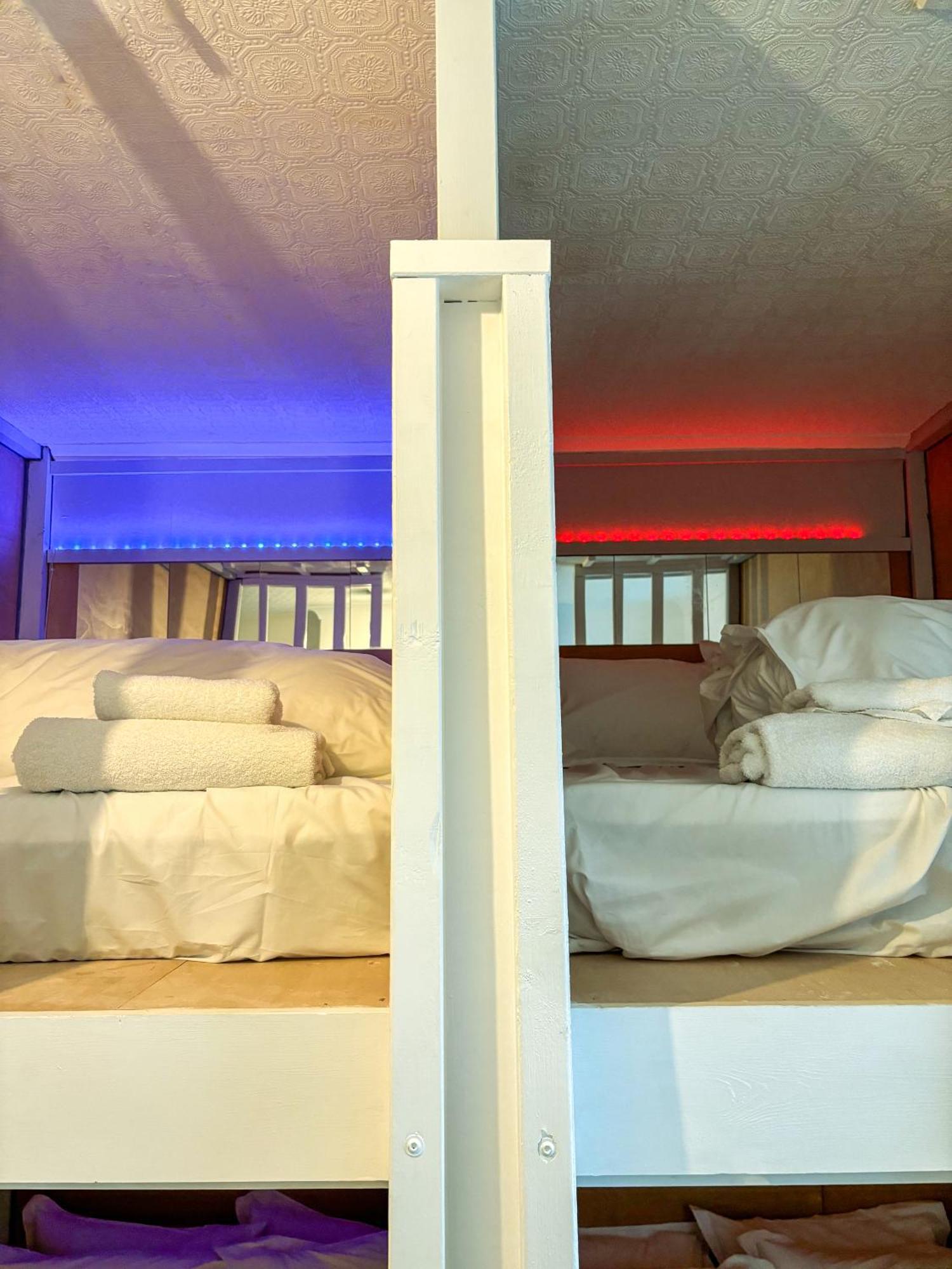 X Hotel Brunswick Square Brighton Room photo