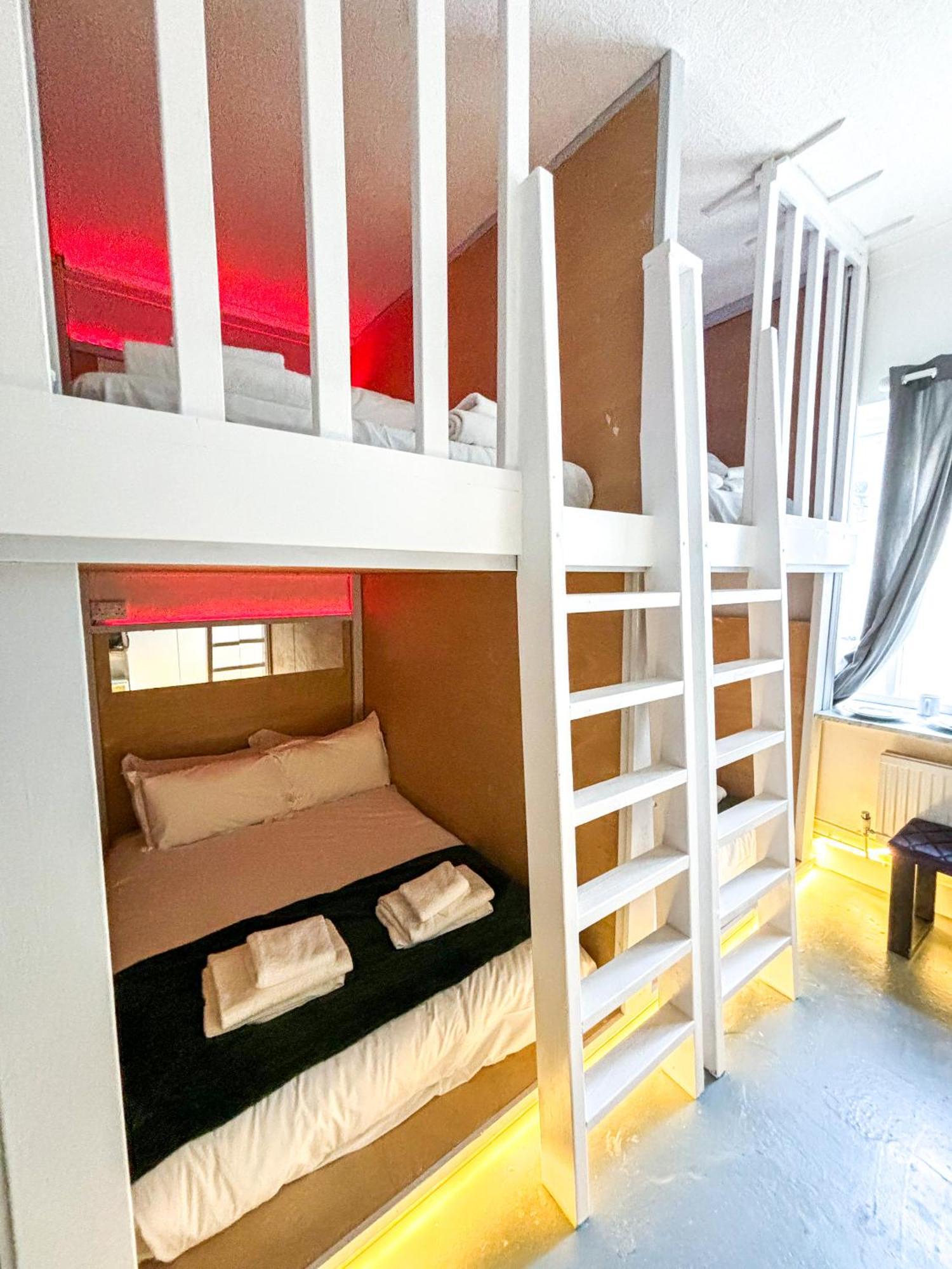 X Hotel Brunswick Square Brighton Room photo