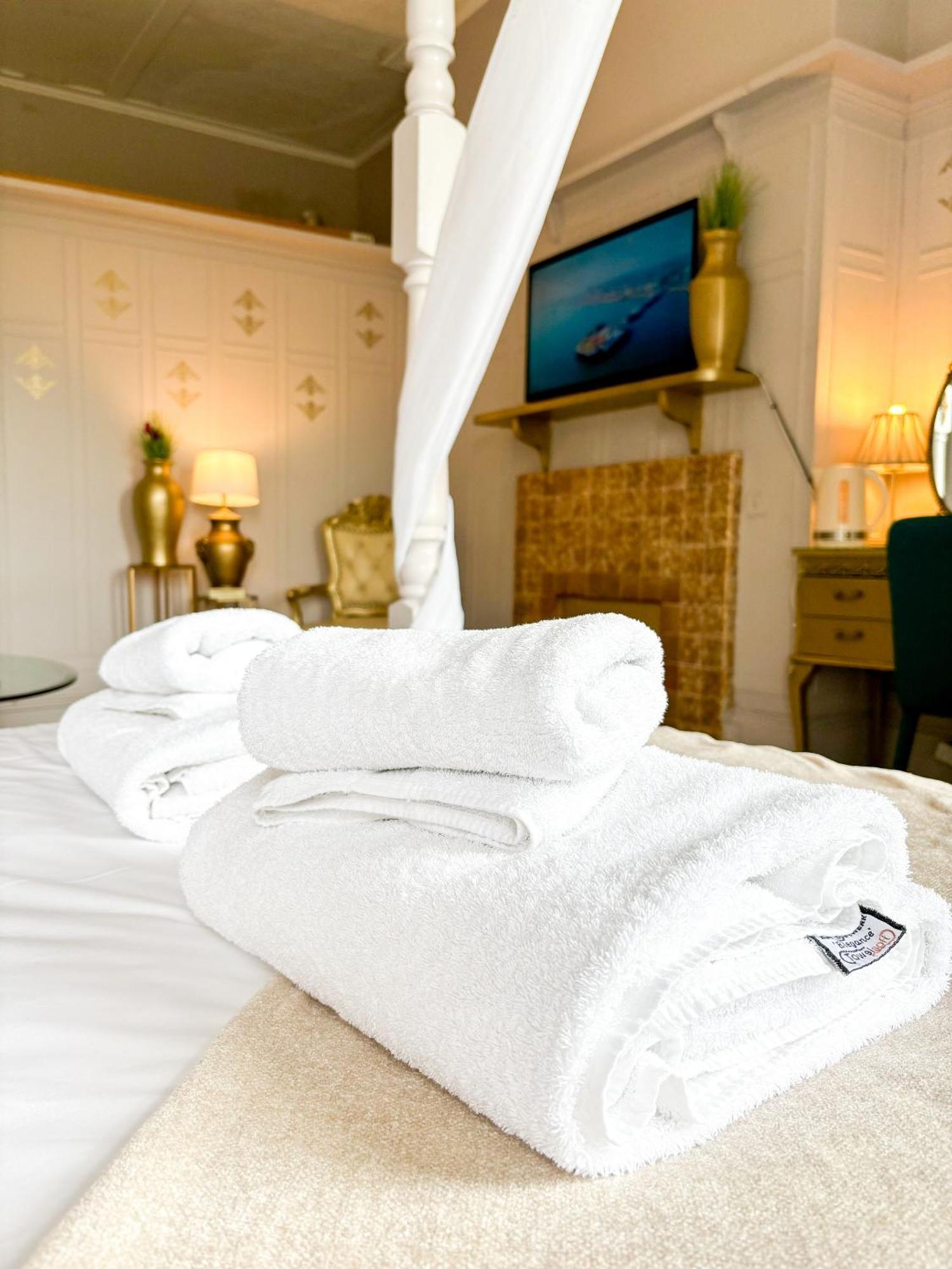X Hotel Brunswick Square Brighton Room photo