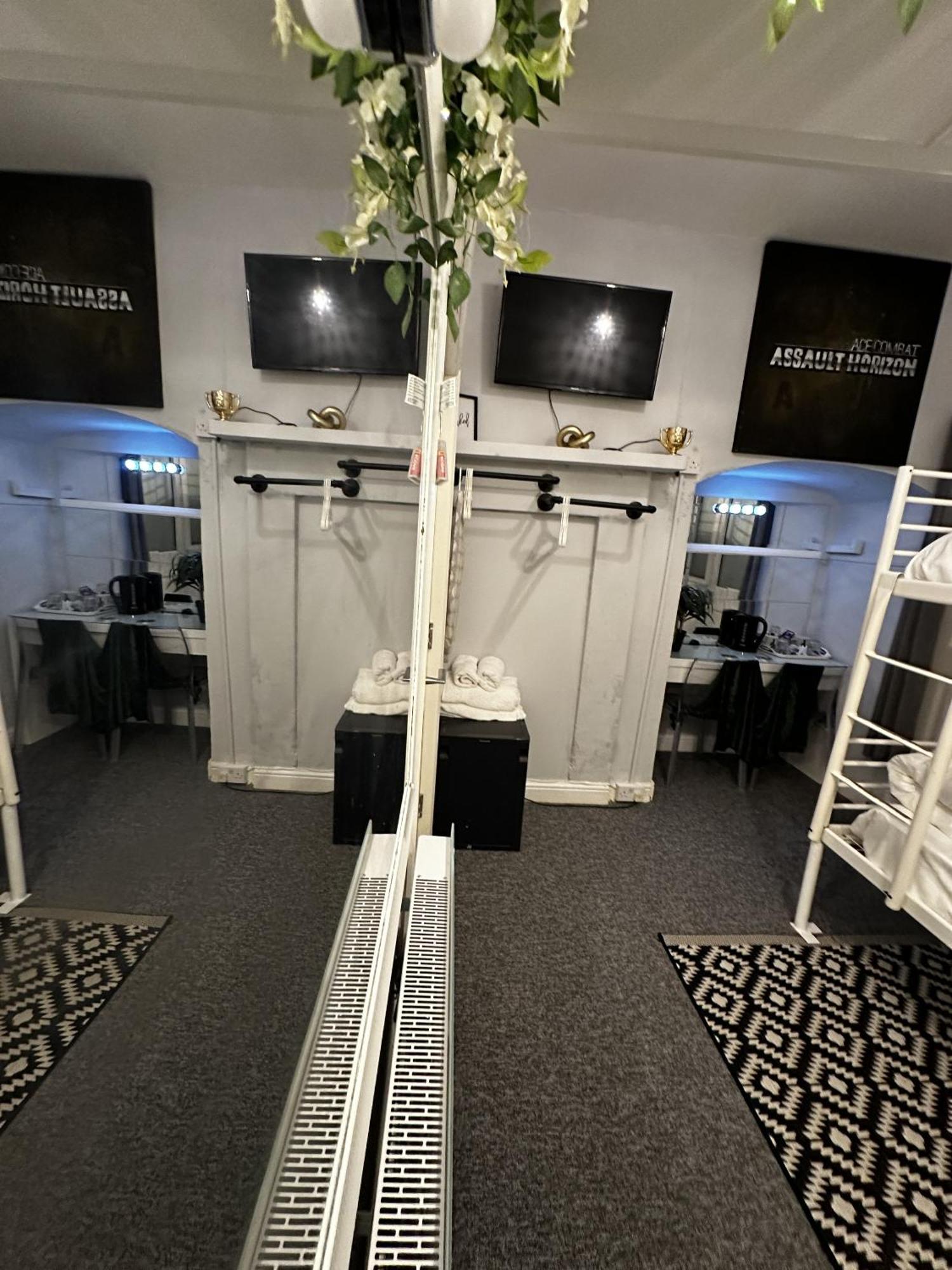 X Hotel Brunswick Square Brighton Room photo